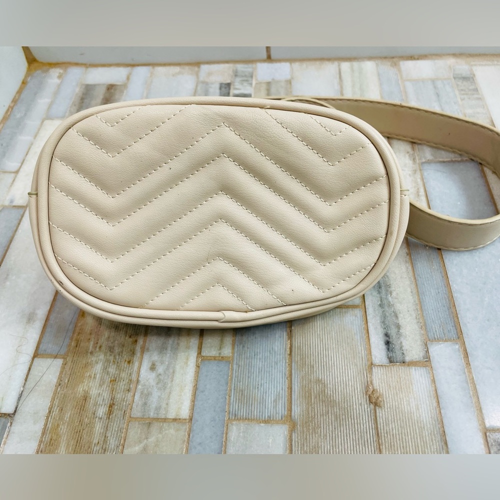 UE Cream Quilted Fanny Pack Crossbody | Minimalist Belt Bag | Adjustable Stra - Picture 3 of 9